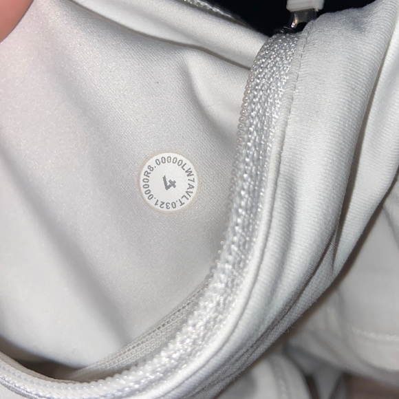 Lulu Lemon Speed Ups!/OPEN FOR TRADES/size 4💖 - Picture 3 of 3